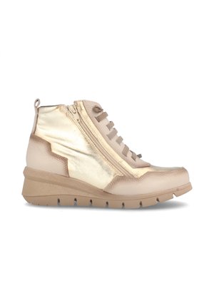 ONIL - Botines bajos - beige/platino