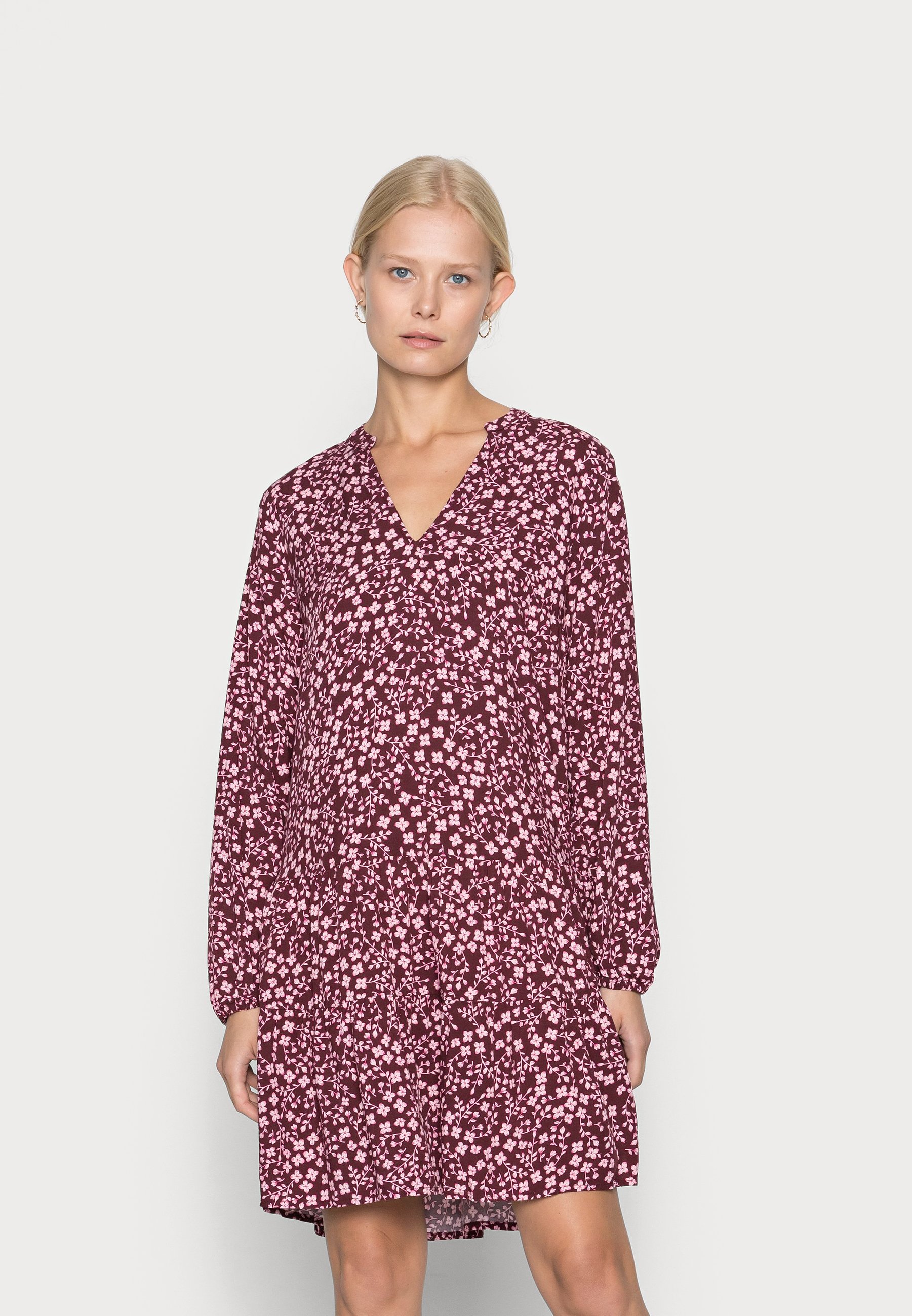 gap burgundy dress