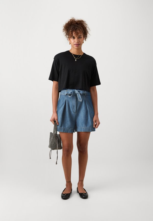 ONLJENNA BELTED - Denim shorts4