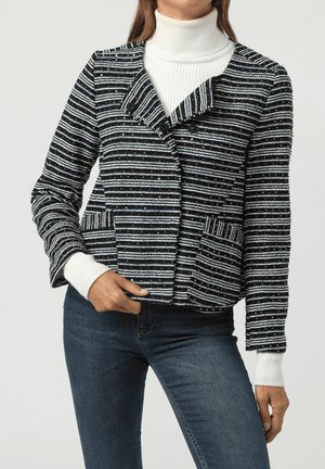 Outfitters Nation Chaqueta fina - verde