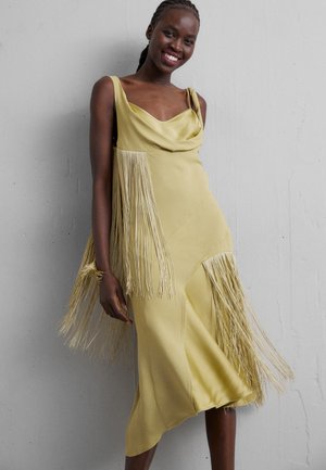 Victoria Beckham ASYMMETRIC FRINGE DRESS - Robe de soirée - pear green