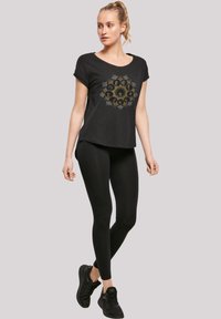 F4NT4STIC PHANTASTISCHE TIERWESEN 2 CHARACTER CREST - T-shirts med print - black