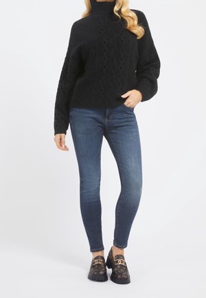 Sweter