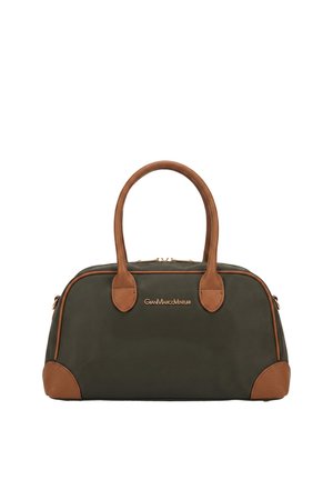 Borsa verde scuro con manici in pelle marrone, dettagli agli angoli e scritta del logo dorata centrata sul davanti.