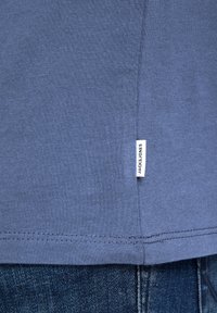 Jack & Jones O NECK - T-shirt basic - denim blue