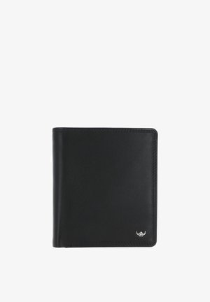 Portefeuille carré en cuir noir avec bords cousus et petit logo argenté dans le coin inférieur droit sur fond blanc.