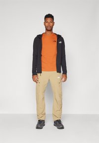The North Face M SS SIMPLE DOME TEE - Sportovní tričko - earthen copper
