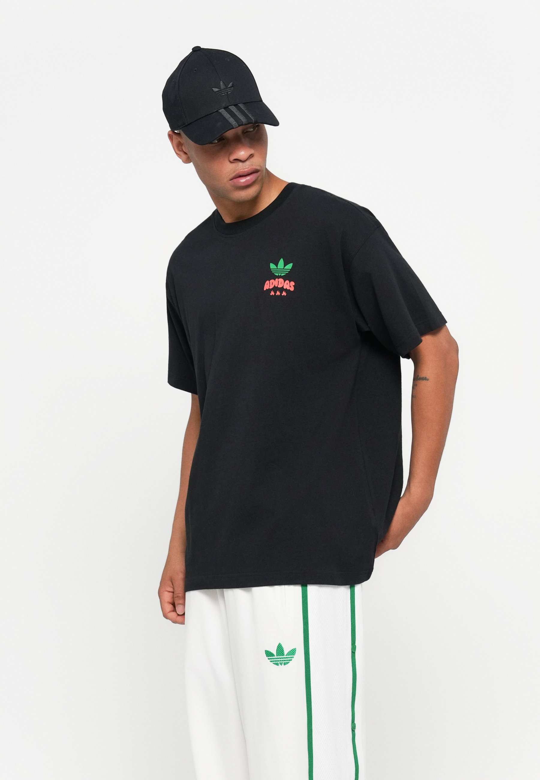 adidas Originals JALAPENO GFX UNISEX - Print T-shirt - black
