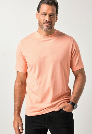 HALF-SLEEVE  - Basic T-shirt - dark apricot