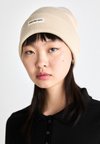 PATCH BEANIE - Kapa - birch
