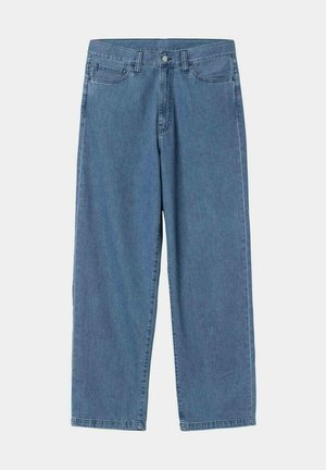 Jeans de mezclilla de pierna ancha en azul claro. Presenta cinco bolsillos, cierre de botón y acentos cosidos. Textura suave y corte recto.