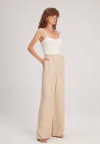 adL WIDE LEG  - Broek - Beıge