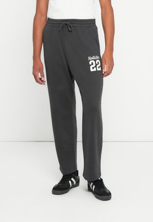 - Spodnie treningowe