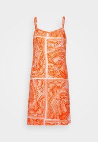 Oranssi mekko, jossa on naruolkaimet, valkoisella ja oranssilla paisley-kuvioinnilla, sileää kangasta, suora leikkaus ja reiden puoliväliin ulottuva pituus.