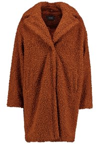 Brun texturerad kappa med lös passform, som har en spetsig krage och överkorsad design fram, tillverkad av fluffigt material.