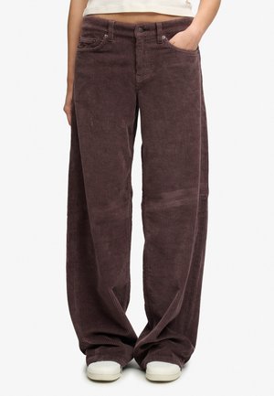 Superdry & Co, SUPERDRY MID RISE BAGGY JUMBO CORD PANTS.. - Pantalon classique - dark oak brown