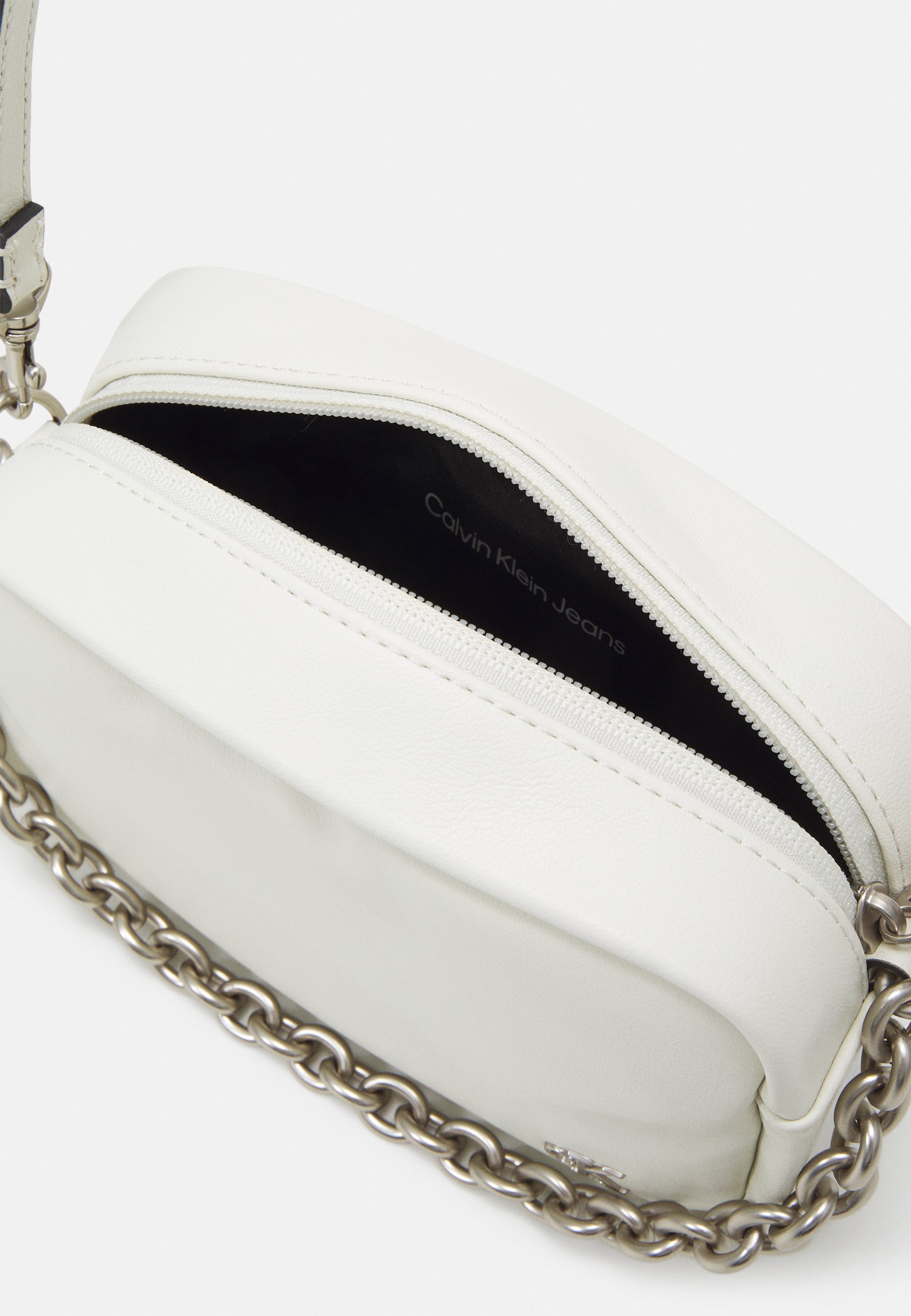 【CK JEAN】 MICRO MONO CHAIN MINI SHOULDER BAG Calvin Klein Jeans MICRO MONO CHAIN FLAP - Rankinė per petį