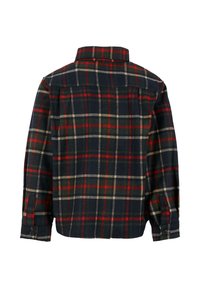 Chemise en flanelle bleu marine présentant un motif à carreaux avec des accents rouges et verts. Col boutonné et manches longues avec poignets boutonnés.