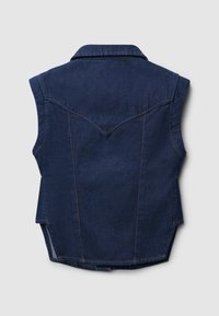 Gilet in denim, blu scuro, design senza maniche, colletto classico, cuciture in contrasto e dettagli sottili sul pannello posteriore. Senza chiusura frontale.