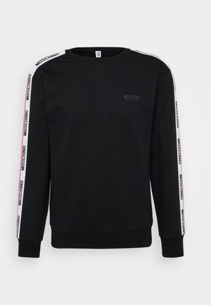 Sweatshirt preto em algodão, com gola redonda, mangas longas e riscas laterais brancas com logótipos da Moschino em vermelho e preto.