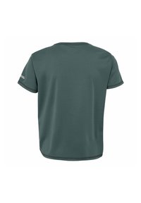 Camiseta de manga corta en tela verde oscuro con textura suave, cuello redondo y costuras en contraste a lo largo de los bordes.