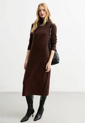 - Sukienka dzianinowa