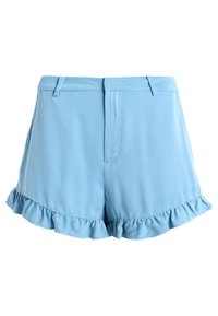 Shorts bleu clair avec un ourlet volants, en tissu lisse, taille avec passants de ceinture et devant plat. Deux poches latérales visibles.