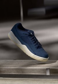 Ikke valgt, obsidian/sail/coconut milk/light midnight