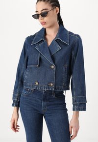 Abercrombie & Fitch Traper jakna - medium