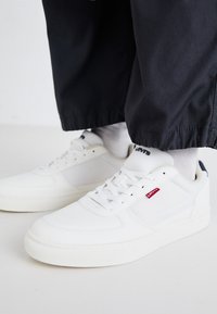 LIAM - Sneakers - regular white