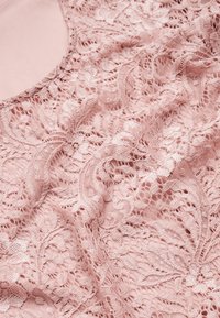 Cellbes of Sweden Gallakjole - old rose