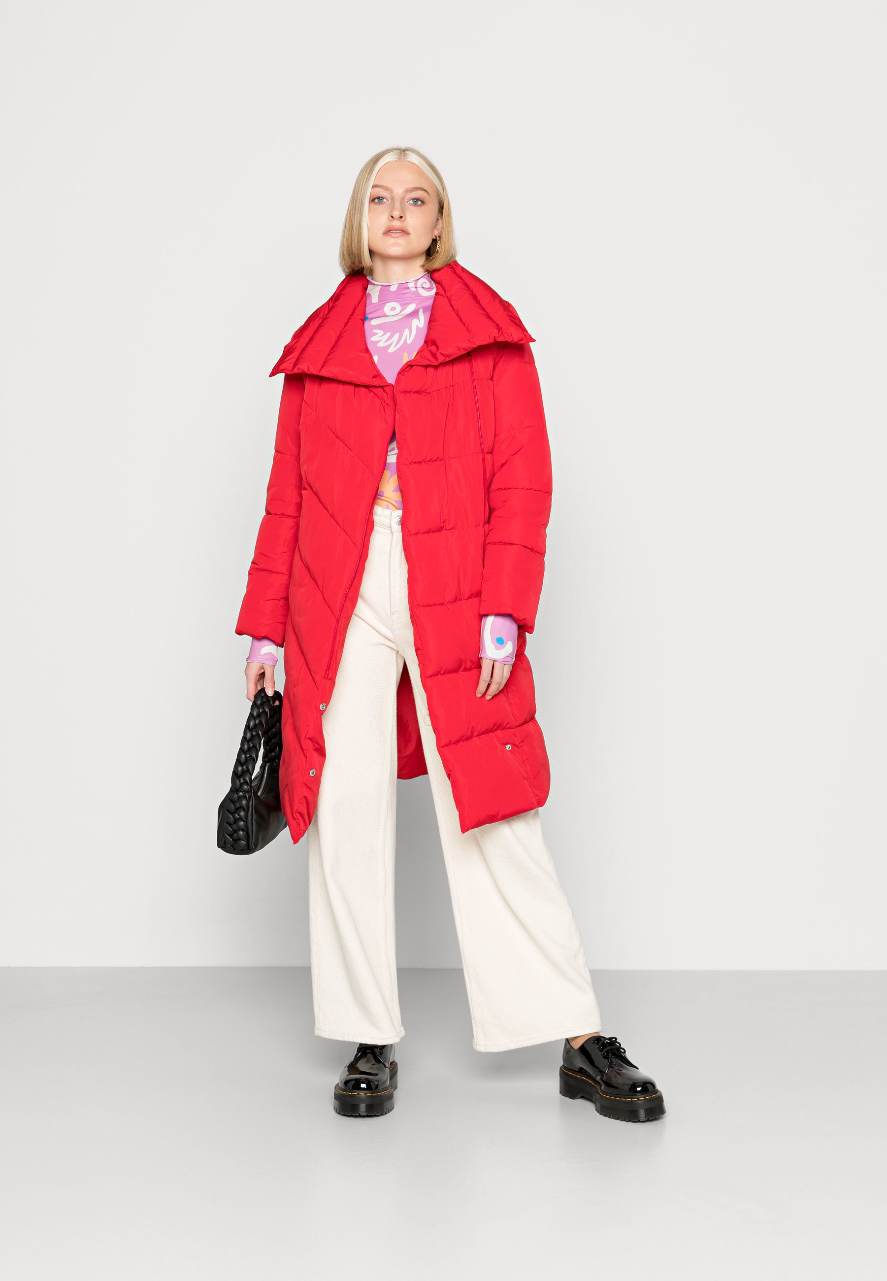 YAS Winter coat - bright red/yellow 