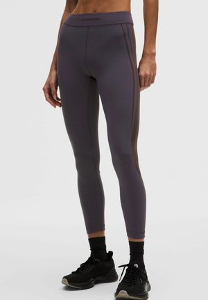 Leggings - atmospheric purple nightmoth