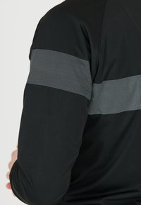 Endurance Løbejakker - black