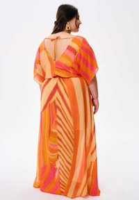 blue shadow - Długa sukienka