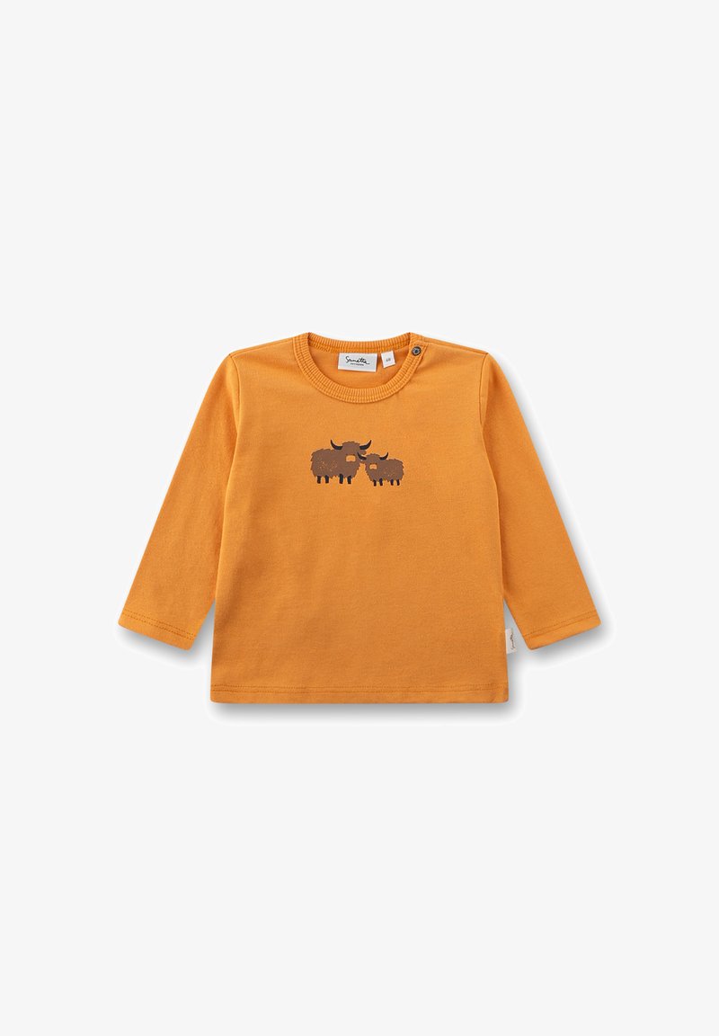 Orange Langarm-Babyshirt mit zwei dunkelbraunen Yaks, die auf der Brust gedruckt sind, und Druckknöpfen an der linken Schulter.
