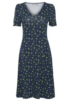 Mørkeblå kjole med korte ærmer, V-hals og et blomsterprint i grønne nuancer. Lavet af blødt stof, har den en flagrende skørt-design.