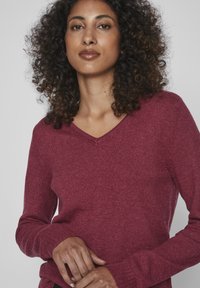VILA VIRIL V-NECK NOOS - Stickad tröja - beet red