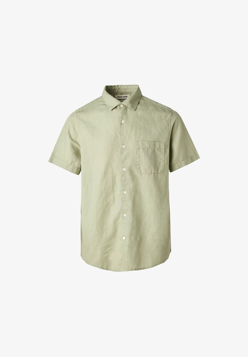 Camisa de botones de manga corta en verde claro, hecha de tela texturizada. Presenta un único bolsillo en el pecho, dobladillo redondeado y cuello estándar.