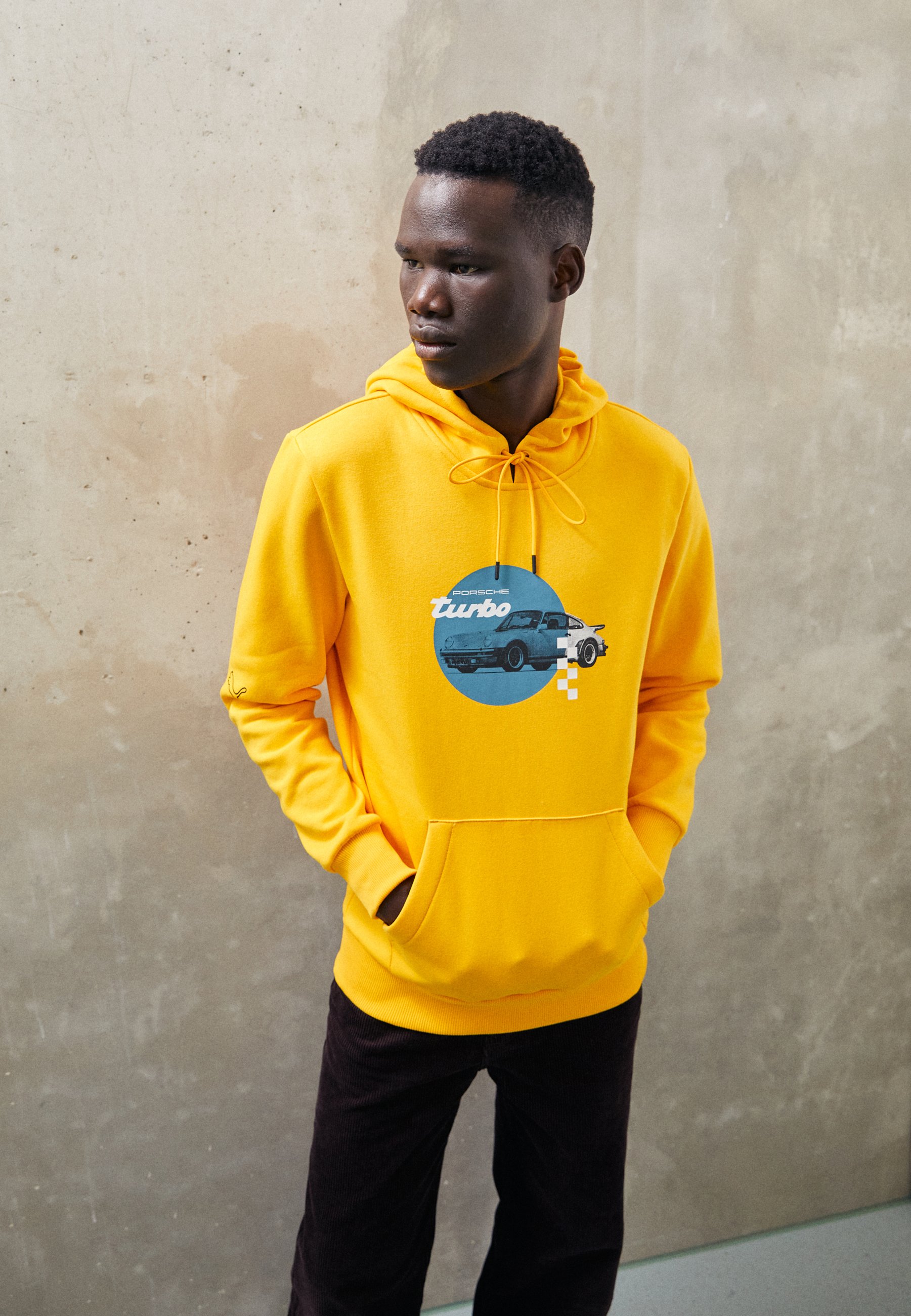 Puma GRAPHIC HOODIE - Sweatshirt - sport yellow/yellow - Zalando.de