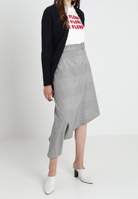 KIOMI Vest - dark blue