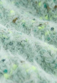 Valimata, bright green neppy