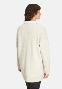 Betty & Co - CASUAL MIT KNÖPFEN - Vest - nature melange - 2