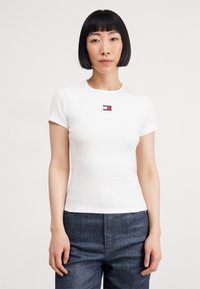 Tommy Jeans - SLIM BADGE TEE - T-Shirt print - white Thumbnail-Bild 1