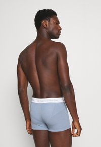 Calvin Klein Underwear LOW RISE TRUNK STRETCH 3 PACK - Cuecas boxer - purple/sea tropic/seashore