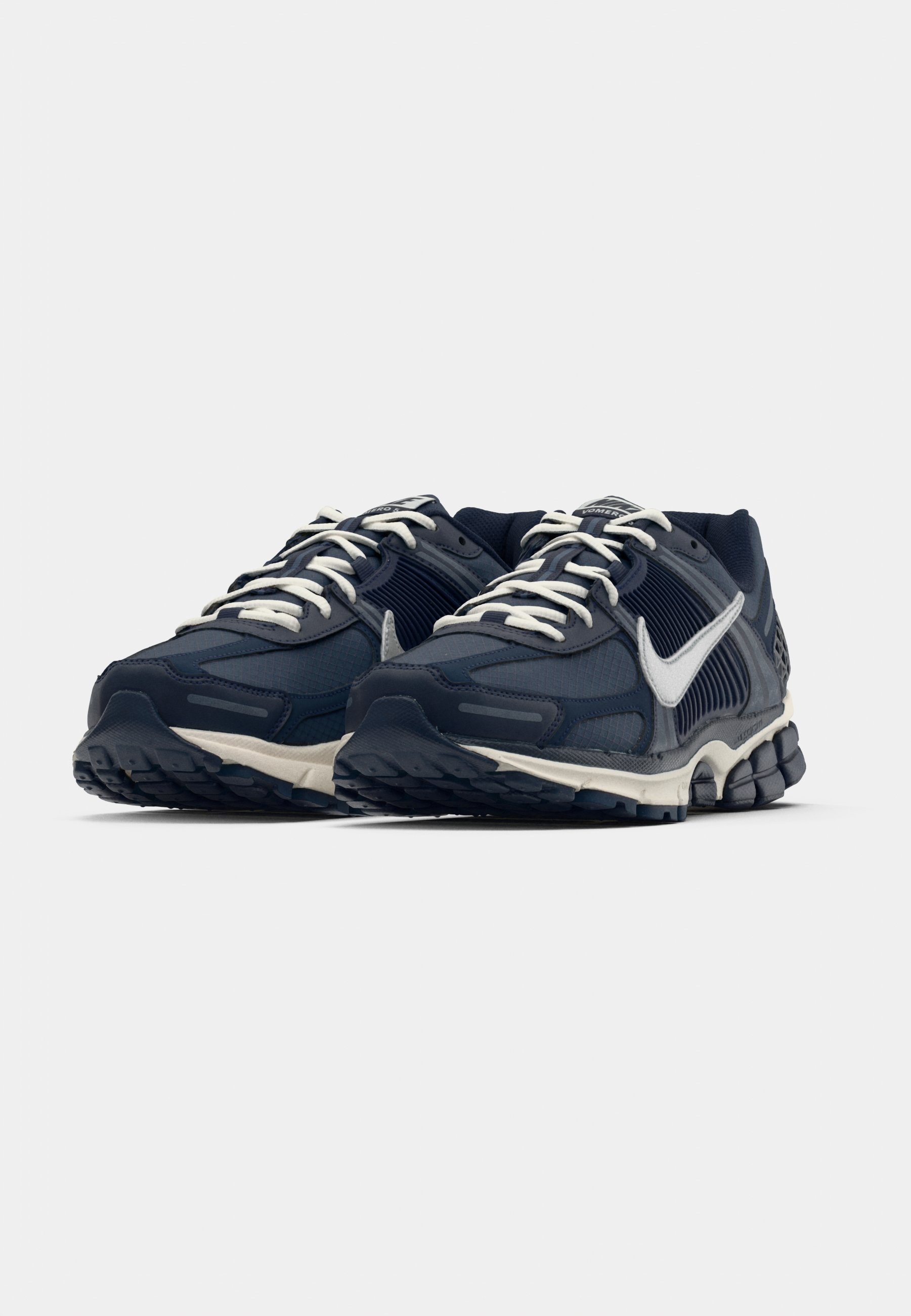 Nike Sportswear ZOOM VOMERO 5 SE TECH - Trainers - blue void