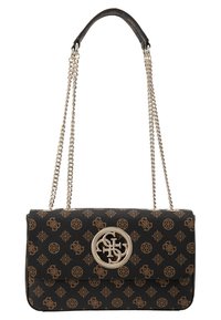 Sac à main à motif noir et marron avec une finition texturée, doté d'un emblème doré et d'une double bandoulière chaîne pour le porter. Forme rectangulaire.