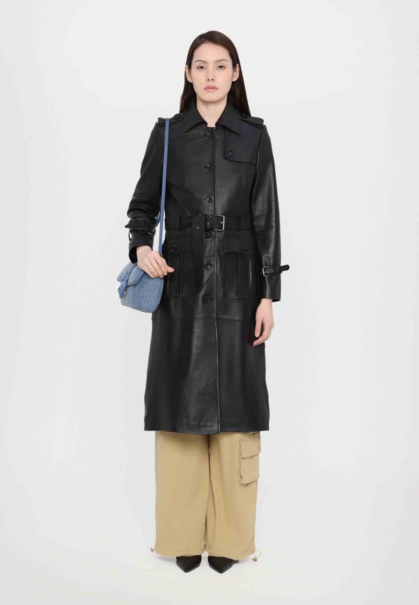 ICONIC SNAKE PUFFY - Cross body bag - indaco chiaro