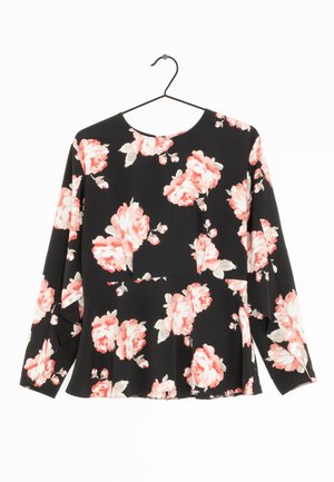 Schwarze Bluse mit floralem Muster und langen Ärmeln, die mit rosa und hellgrauen Rosenmotiven verziert ist, einem runden Ausschnitt und einer lockeren, ausgestellten Passform. Weicher Stoff.