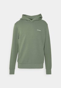 Olivově zelená mikina vyrobená z měkké tkaniny, s přední klokankovou kapsou, žebrovanými manžetami a logem na levé hrudi.